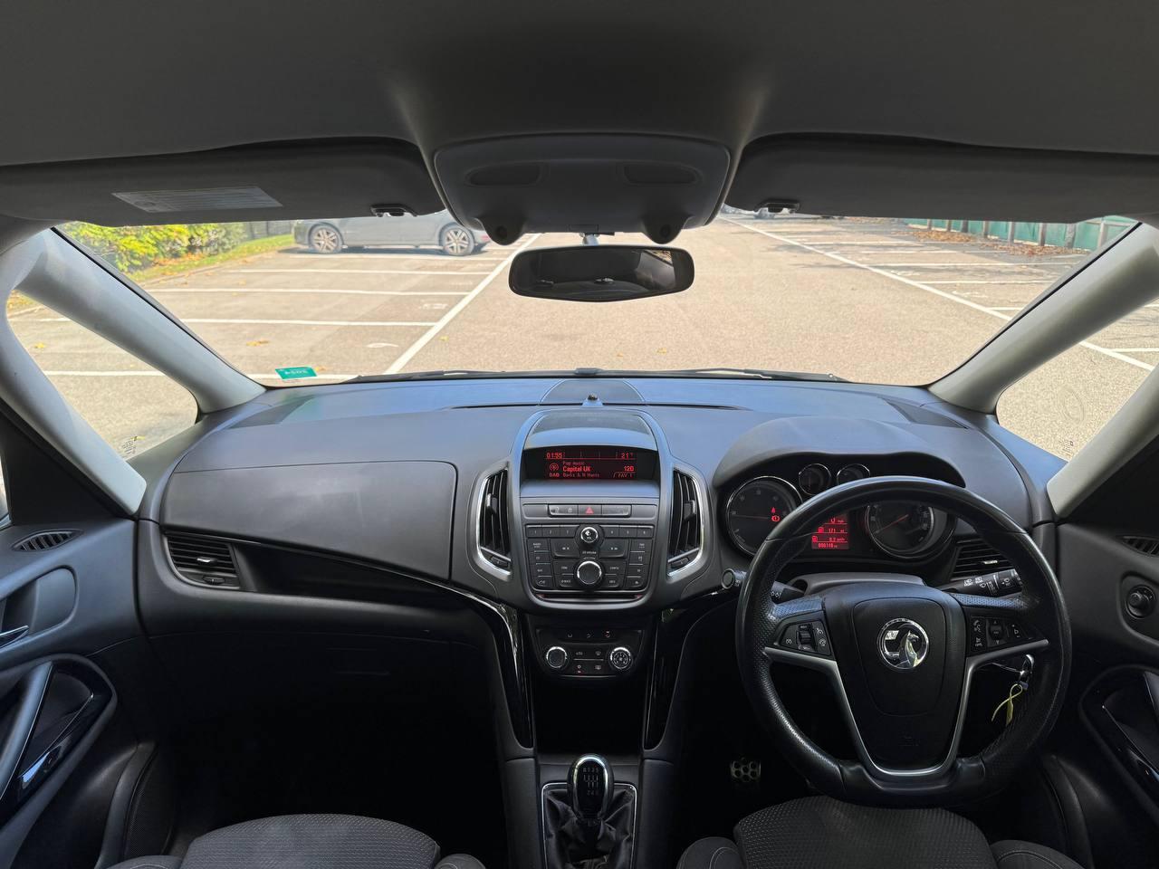 Vauxhall Zafira Tourer 2.0 CDTi SRi MPV 5dr Diesel Manual Euro 5 (130 ps)