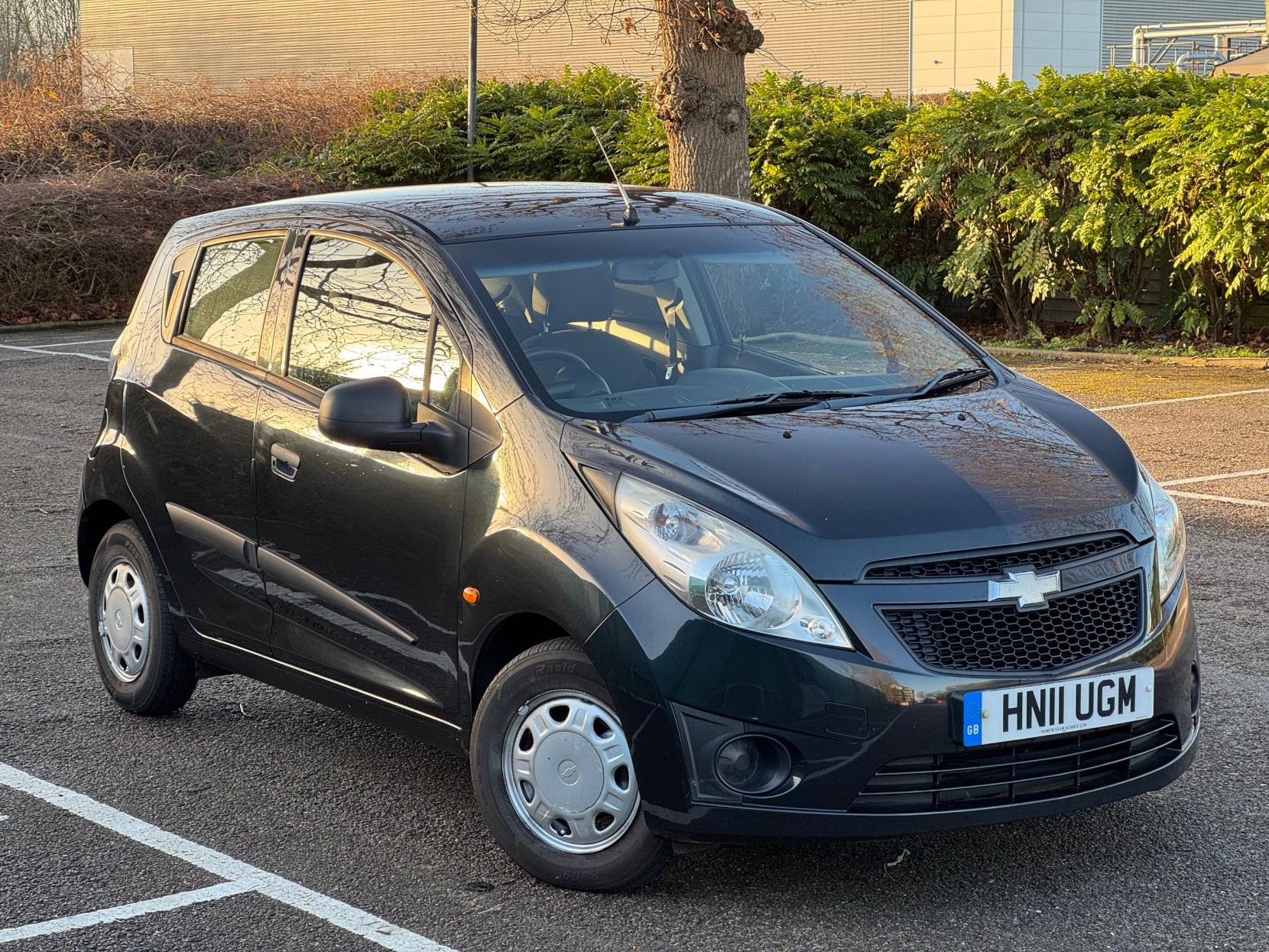 Chevrolet Spark 1.0i + Hatchback 5dr Petrol Manual Euro 5 (68 ps)