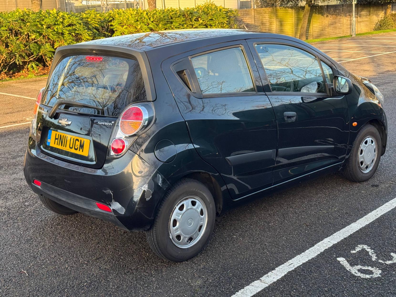 Chevrolet Spark 1.0i + Hatchback 5dr Petrol Manual Euro 5 (68 ps)