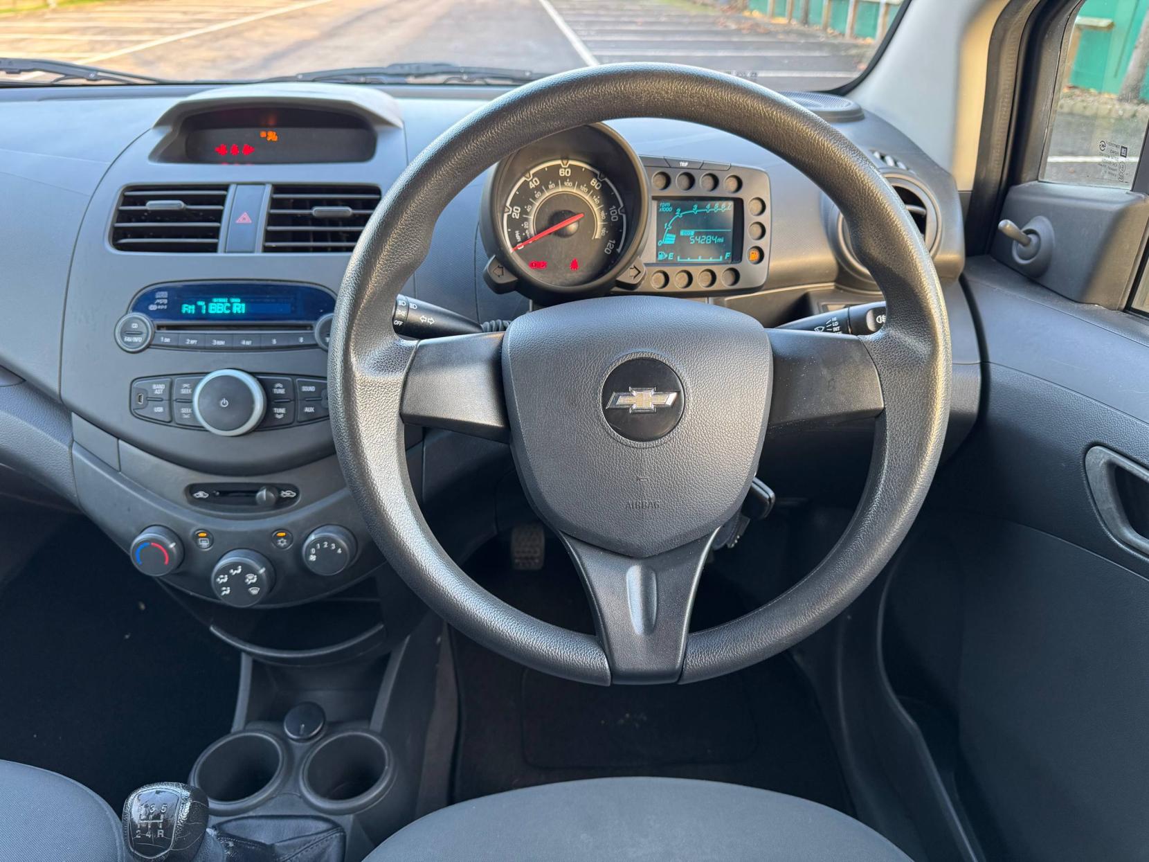 Chevrolet Spark 1.0i + Hatchback 5dr Petrol Manual Euro 5 (68 ps)