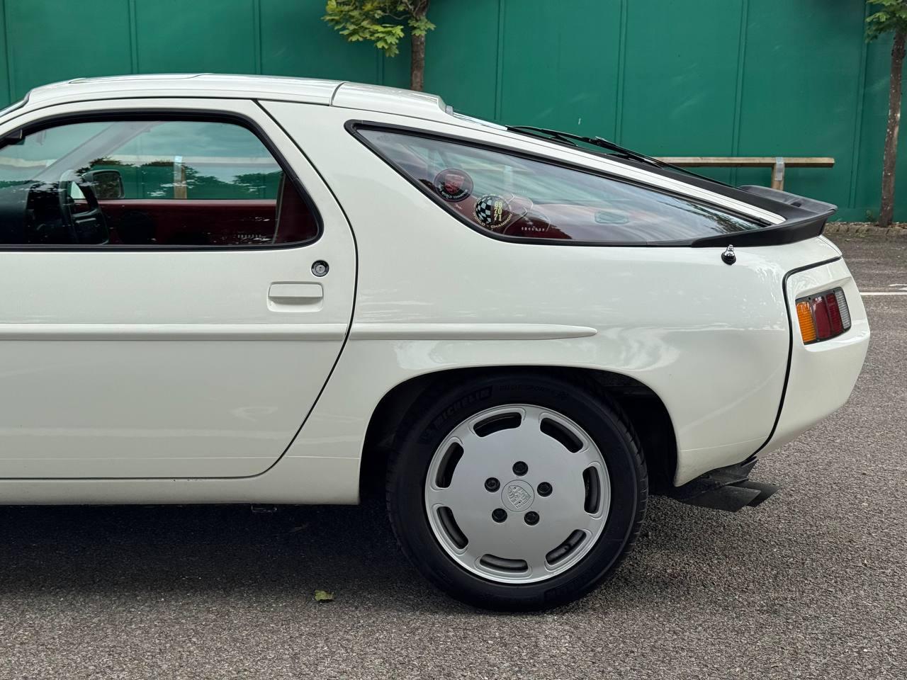 Porsche 928 4.7 S Coupe 2dr Petrol Automatic (300 bhp)