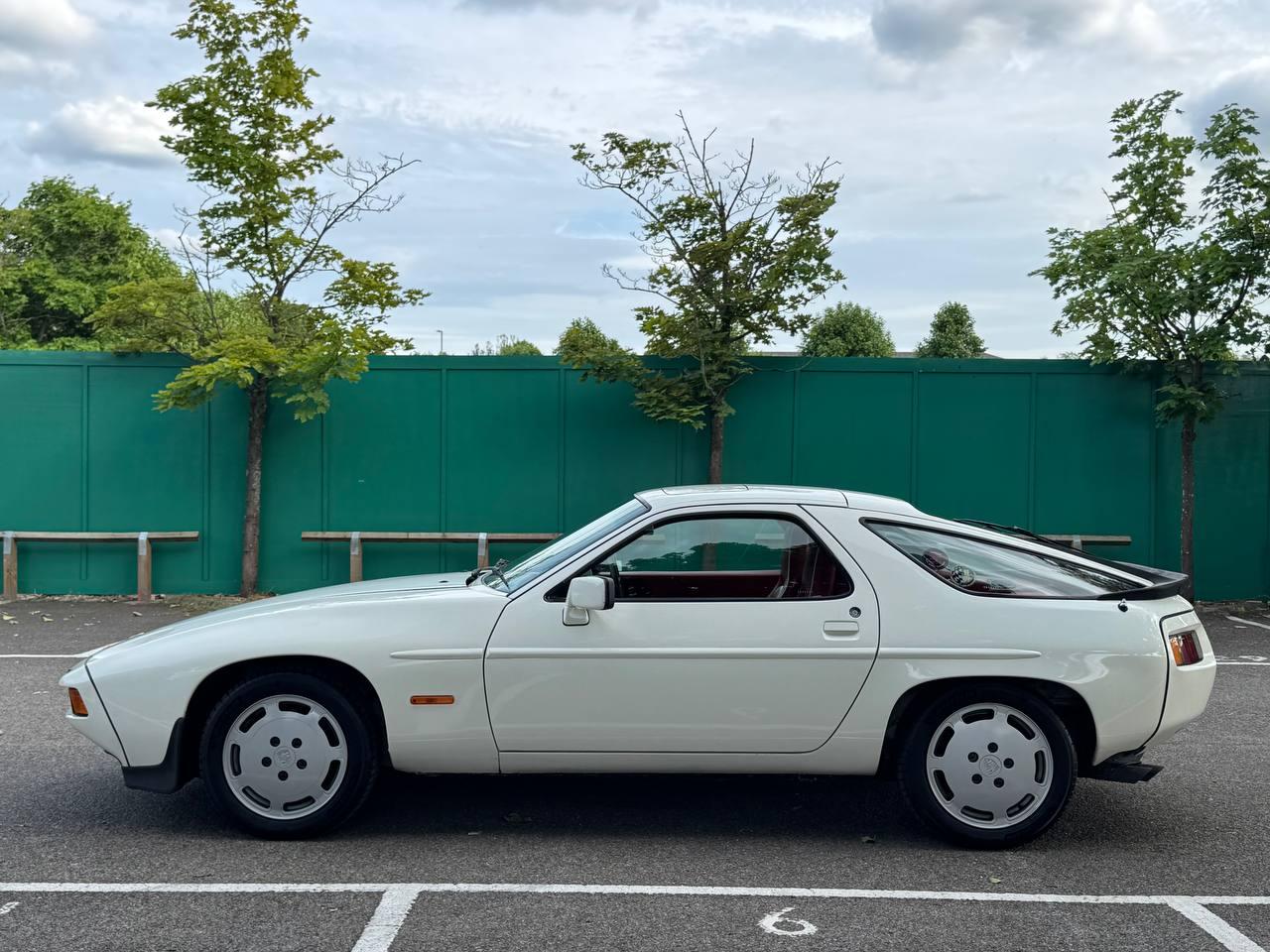 Porsche 928 4.7 S Coupe 2dr Petrol Automatic (300 bhp)