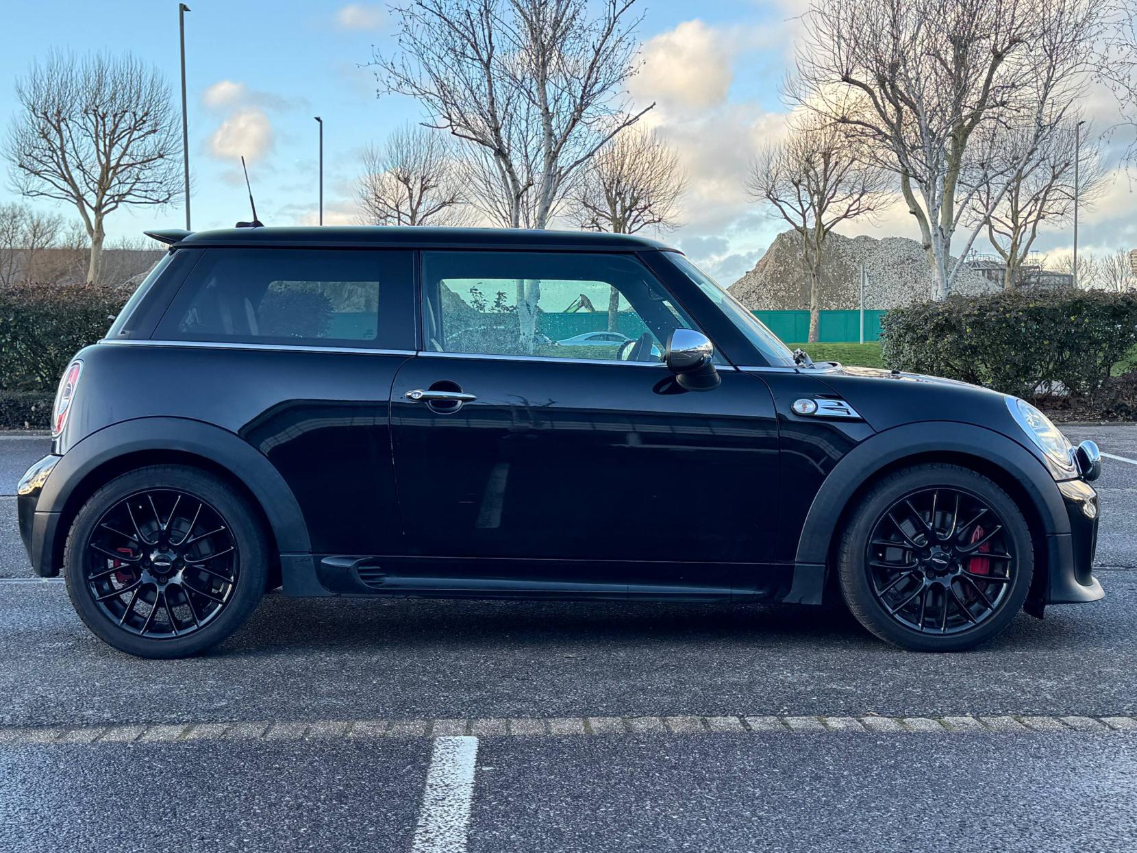 MINI Hatch 1.6 John Cooper Works Hatchback 3dr Petrol Manual Euro 5 (211 ps)