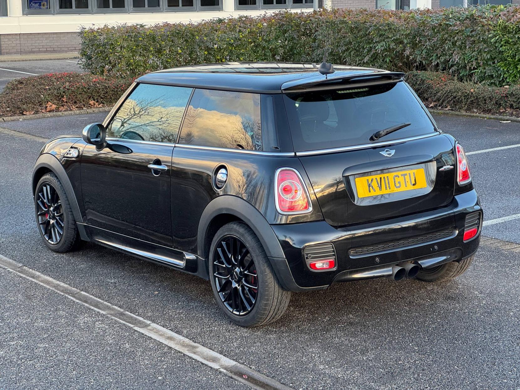 MINI Hatch 1.6 John Cooper Works Hatchback 3dr Petrol Manual Euro 5 (211 ps)