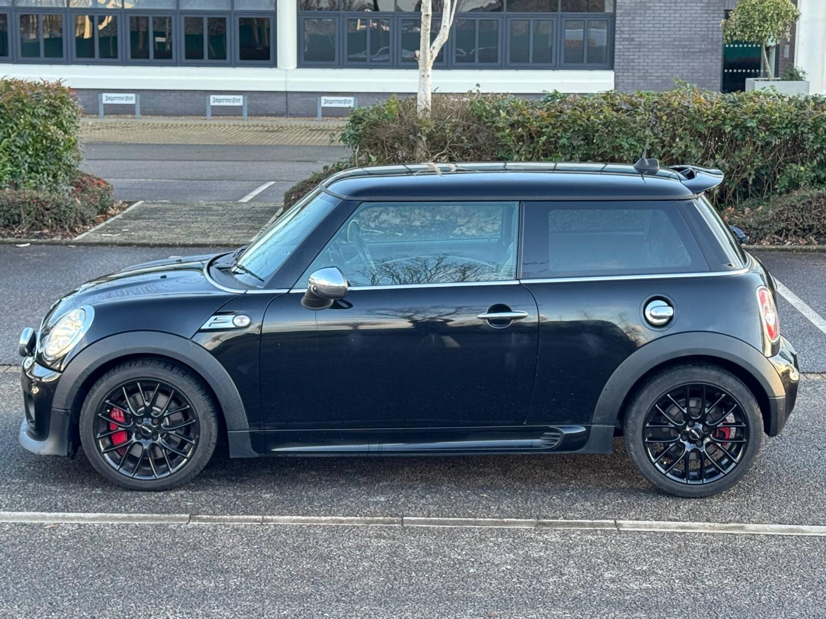 MINI Hatch 1.6 John Cooper Works Hatchback 3dr Petrol Manual Euro 5 (211 ps)