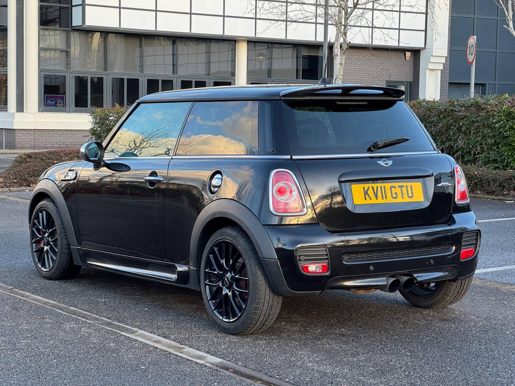 MINI Hatch 1.6 John Cooper Works Hatchback 3dr Petrol Manual Euro 5 (211 ps)