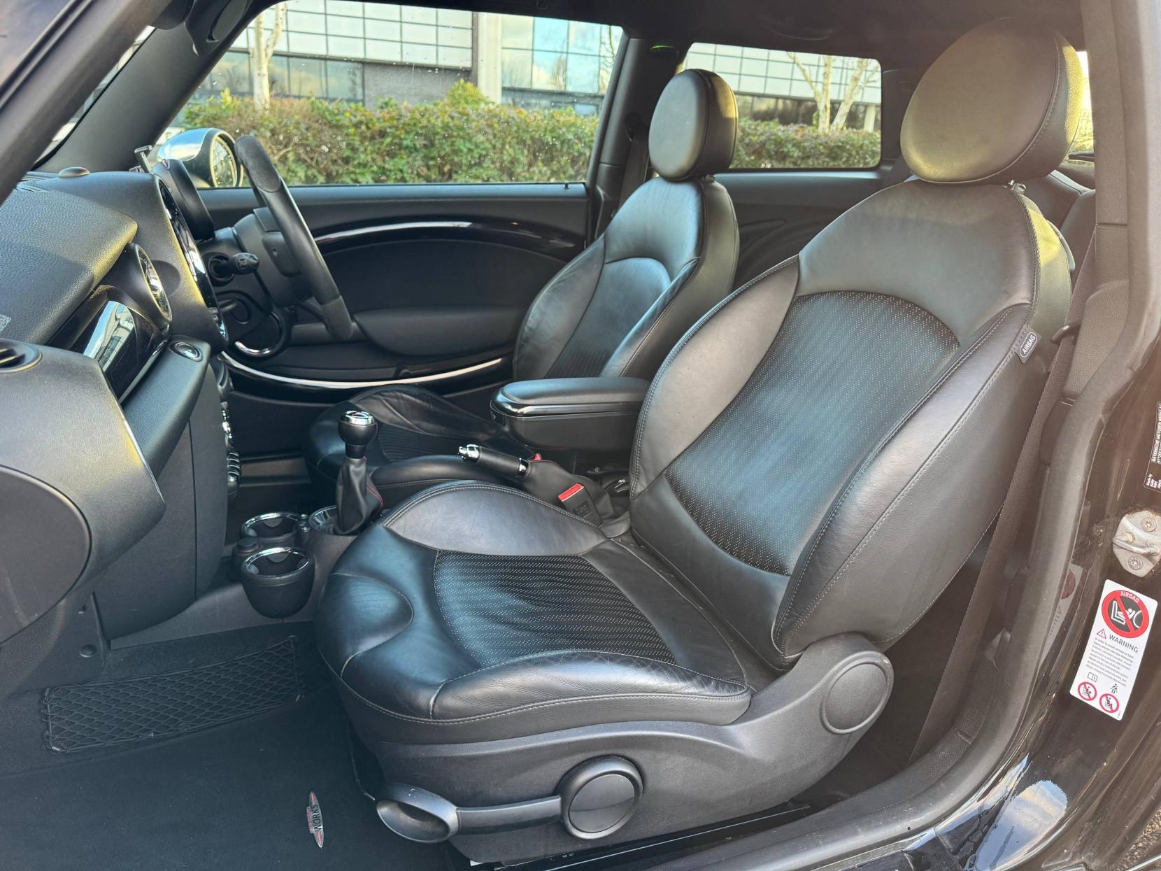 MINI Hatch 1.6 John Cooper Works Hatchback 3dr Petrol Manual Euro 5 (211 ps)