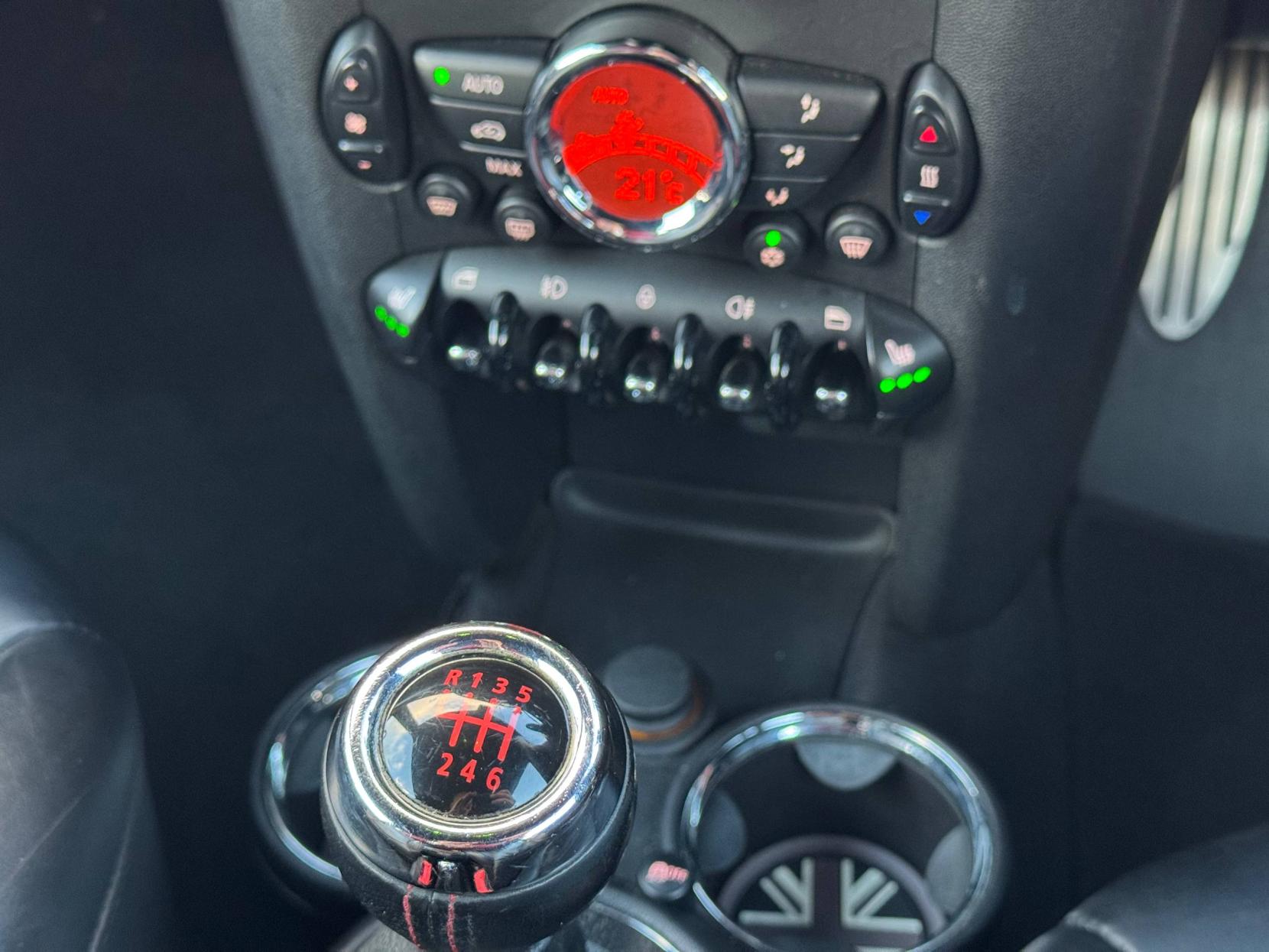 MINI Hatch 1.6 John Cooper Works Hatchback 3dr Petrol Manual Euro 5 (211 ps)