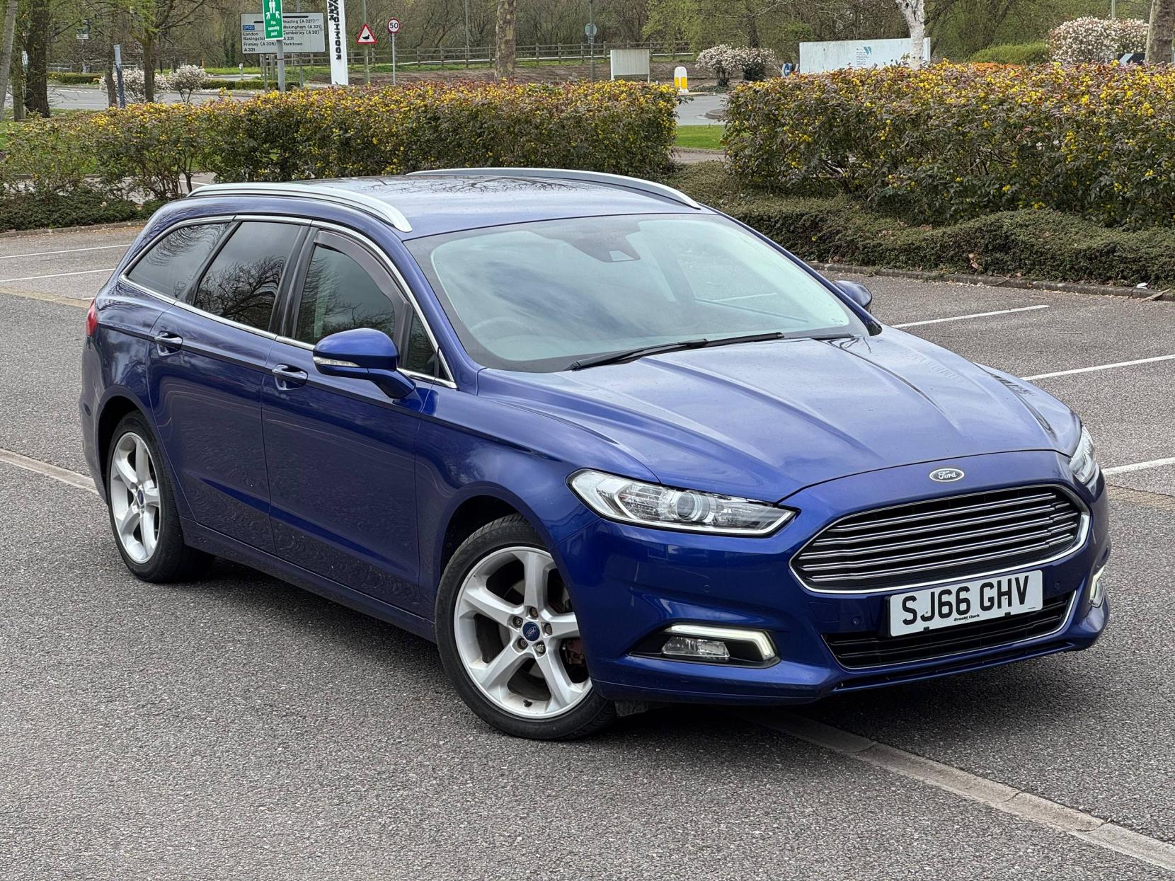 Ford Mondeo 2.0 TDCi Titanium Estate 5dr Diesel Powershift Euro 6 (s/s) (180 ps)