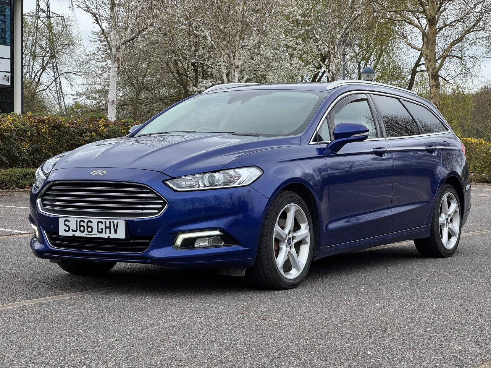 Ford Mondeo 2.0 TDCi Titanium Estate 5dr Diesel Powershift Euro 6 (s/s) (180 ps)