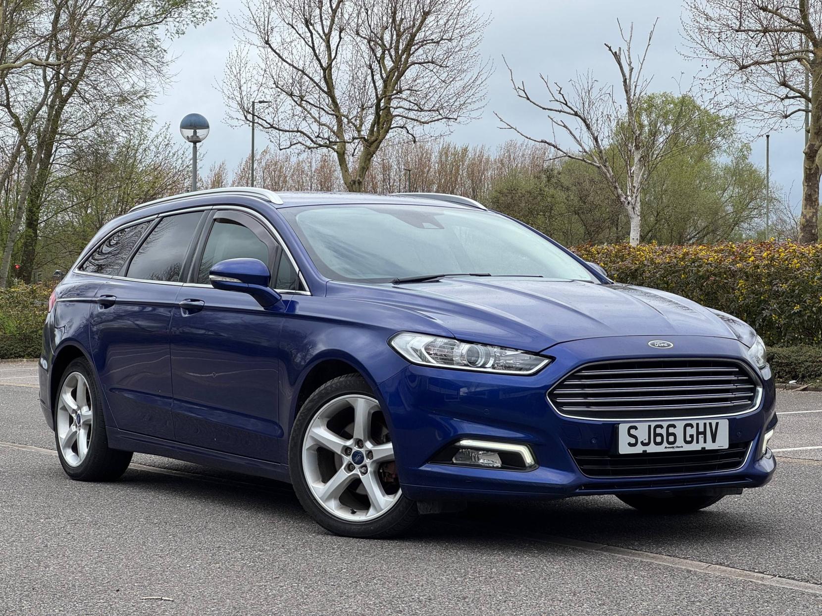 Ford Mondeo 2.0 TDCi Titanium Estate 5dr Diesel Powershift Euro 6 (s/s) (180 ps)