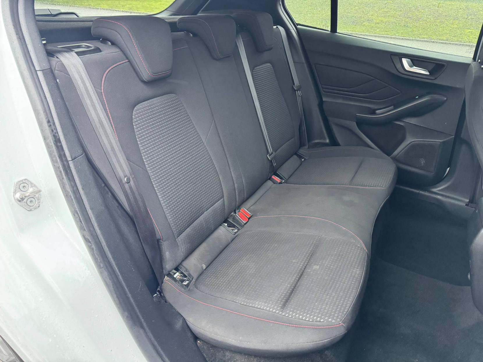 Ford Focus 1.0T EcoBoost ST-Line Hatchback 5dr Petrol Manual Euro 6 (s/s) (125 ps)