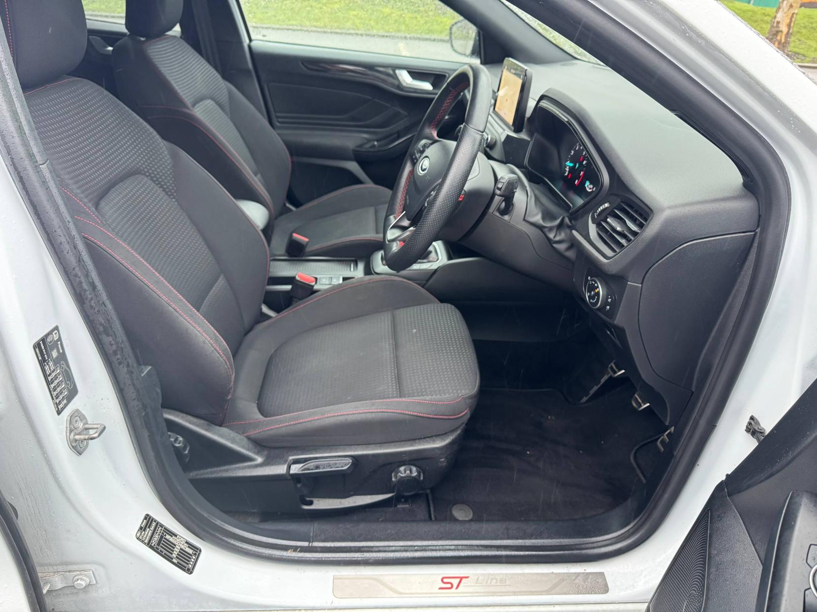 Ford Focus 1.0T EcoBoost ST-Line Hatchback 5dr Petrol Manual Euro 6 (s/s) (125 ps)