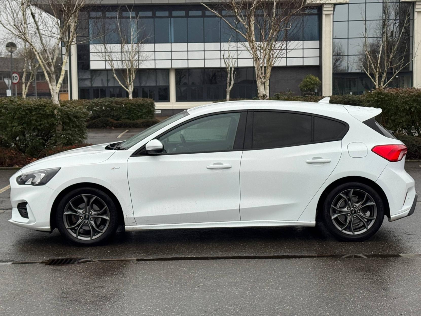 Ford Focus 1.0T EcoBoost ST-Line Hatchback 5dr Petrol Manual Euro 6 (s/s) (125 ps)