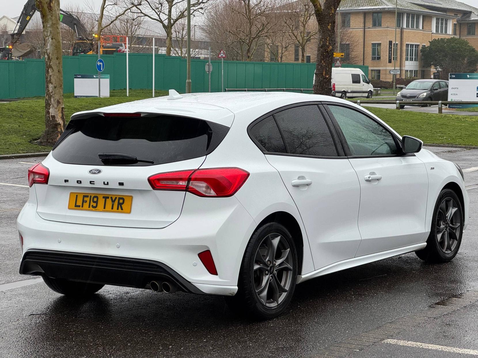 Ford Focus 1.0T EcoBoost ST-Line Hatchback 5dr Petrol Manual Euro 6 (s/s) (125 ps)