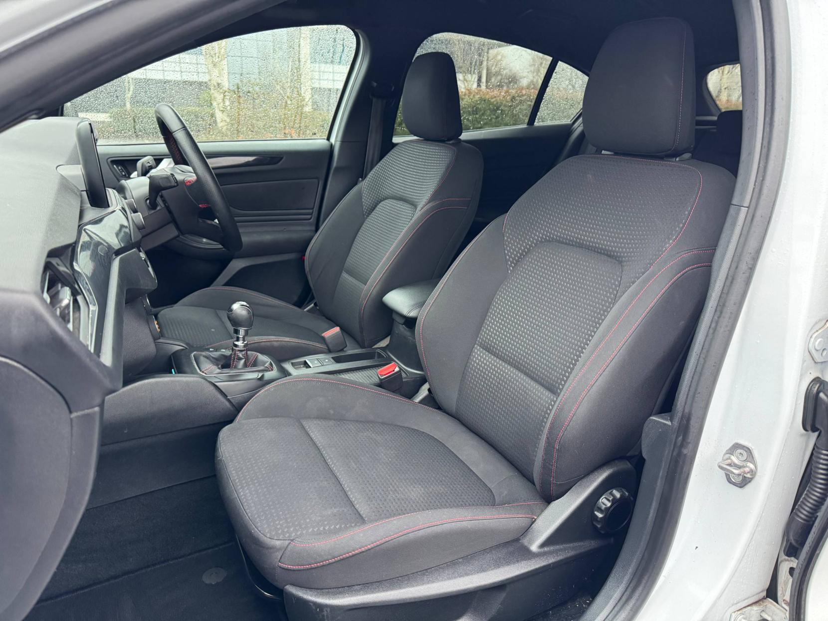 Ford Focus 1.0T EcoBoost ST-Line Hatchback 5dr Petrol Manual Euro 6 (s/s) (125 ps)