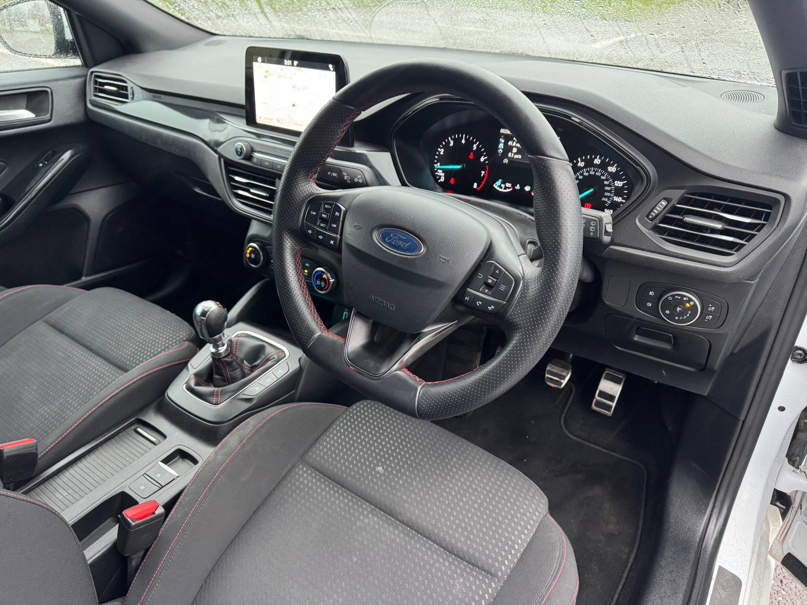 Ford Focus 1.0T EcoBoost ST-Line Hatchback 5dr Petrol Manual Euro 6 (s/s) (125 ps)