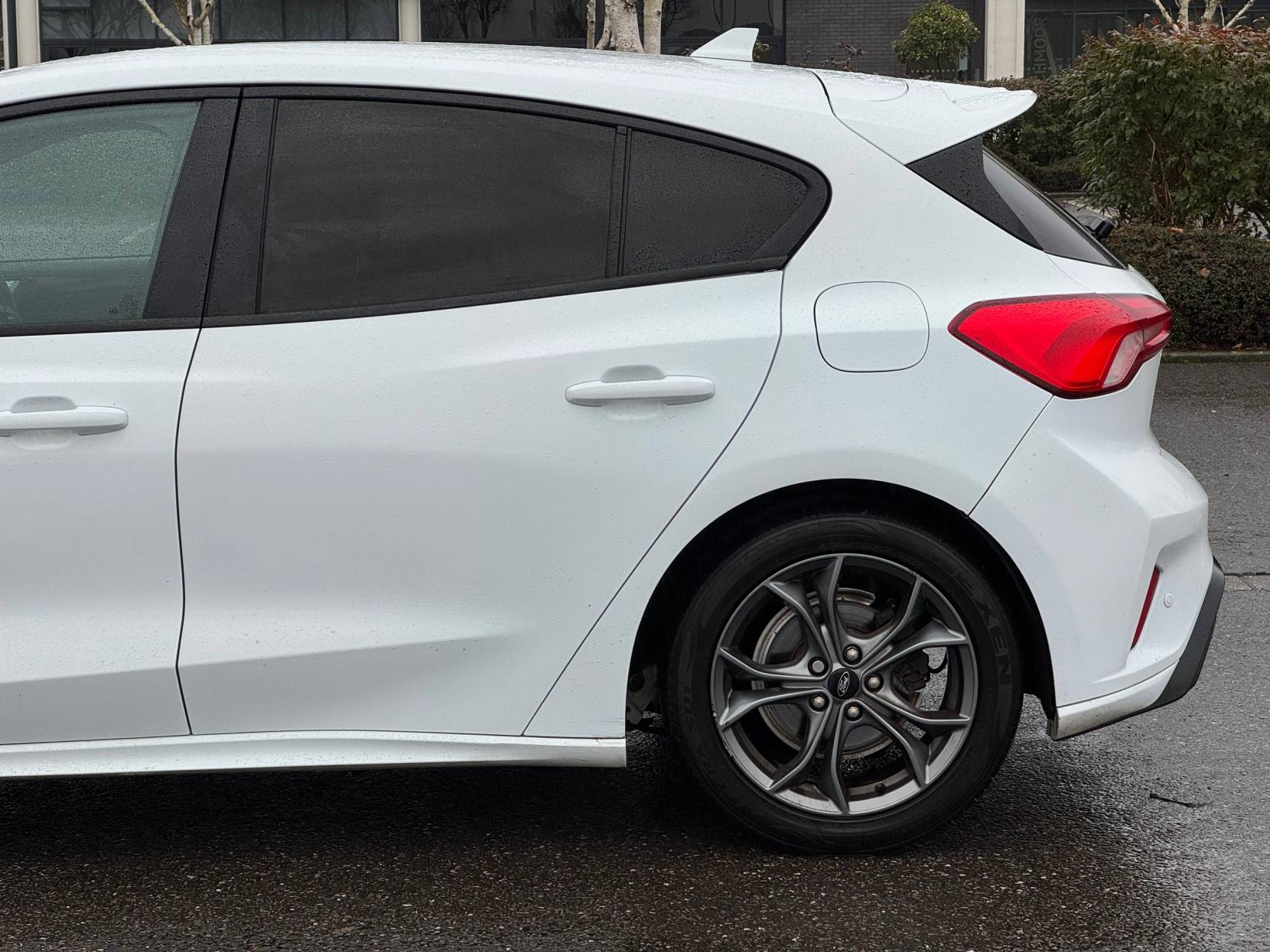 Ford Focus 1.0T EcoBoost ST-Line Hatchback 5dr Petrol Manual Euro 6 (s/s) (125 ps)