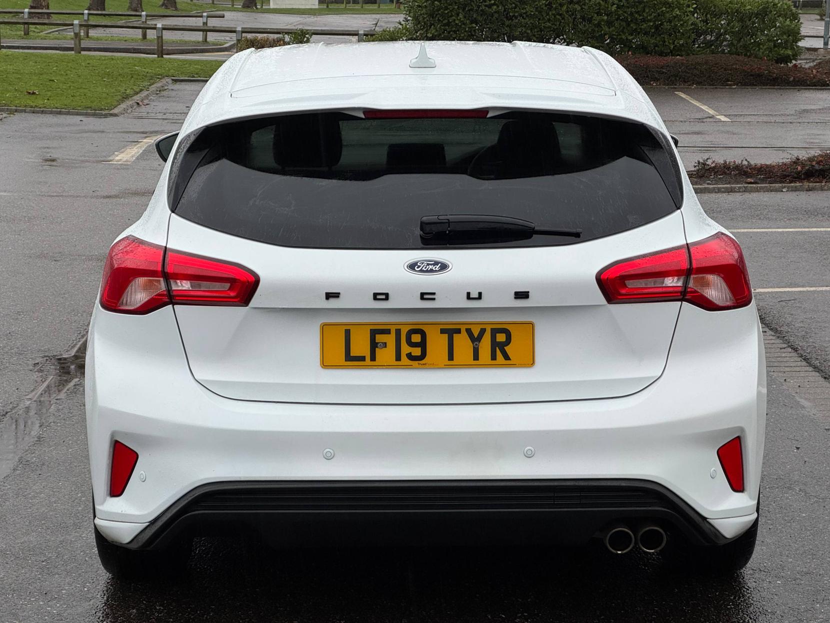 Ford Focus 1.0T EcoBoost ST-Line Hatchback 5dr Petrol Manual Euro 6 (s/s) (125 ps)