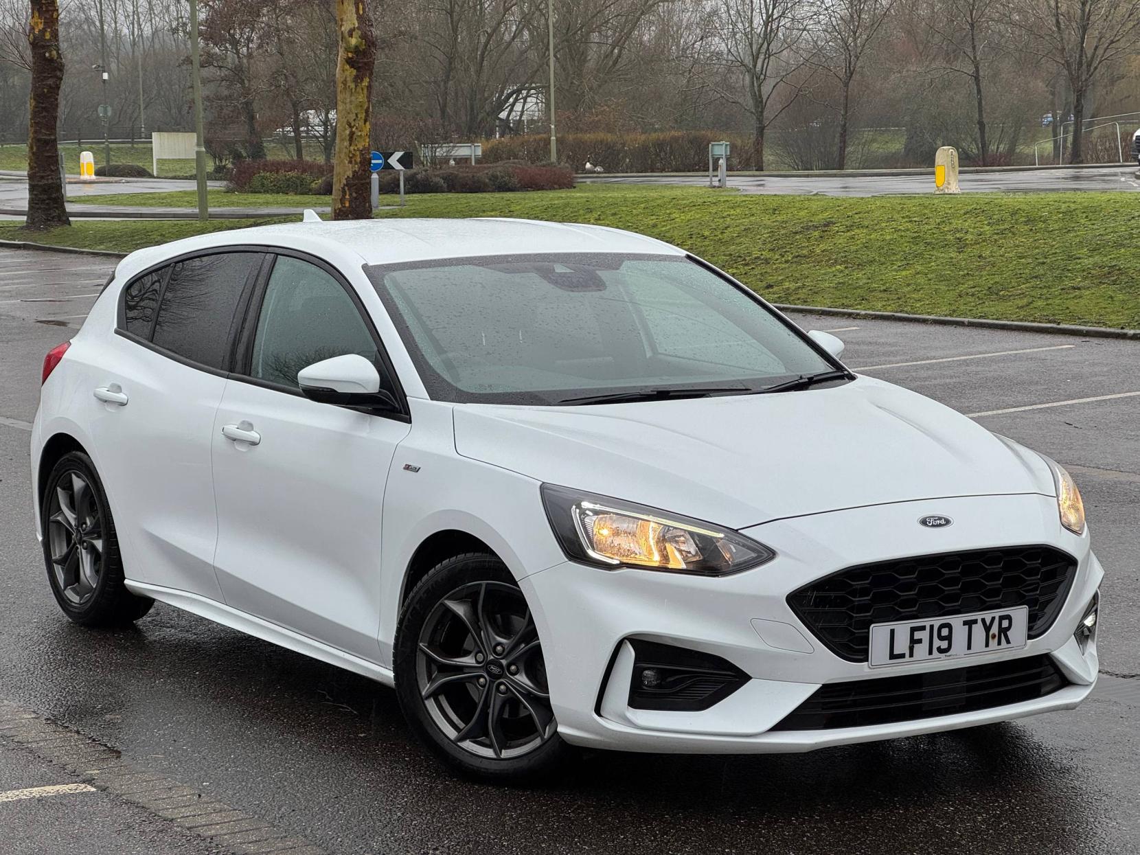 Ford Focus 1.0T EcoBoost ST-Line Hatchback 5dr Petrol Manual Euro 6 (s/s) (125 ps)