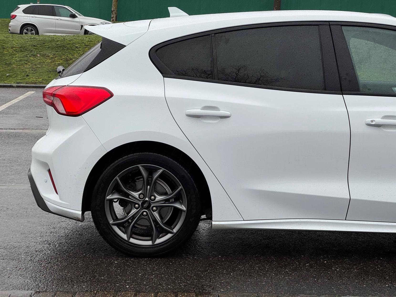 Ford Focus 1.0T EcoBoost ST-Line Hatchback 5dr Petrol Manual Euro 6 (s/s) (125 ps)