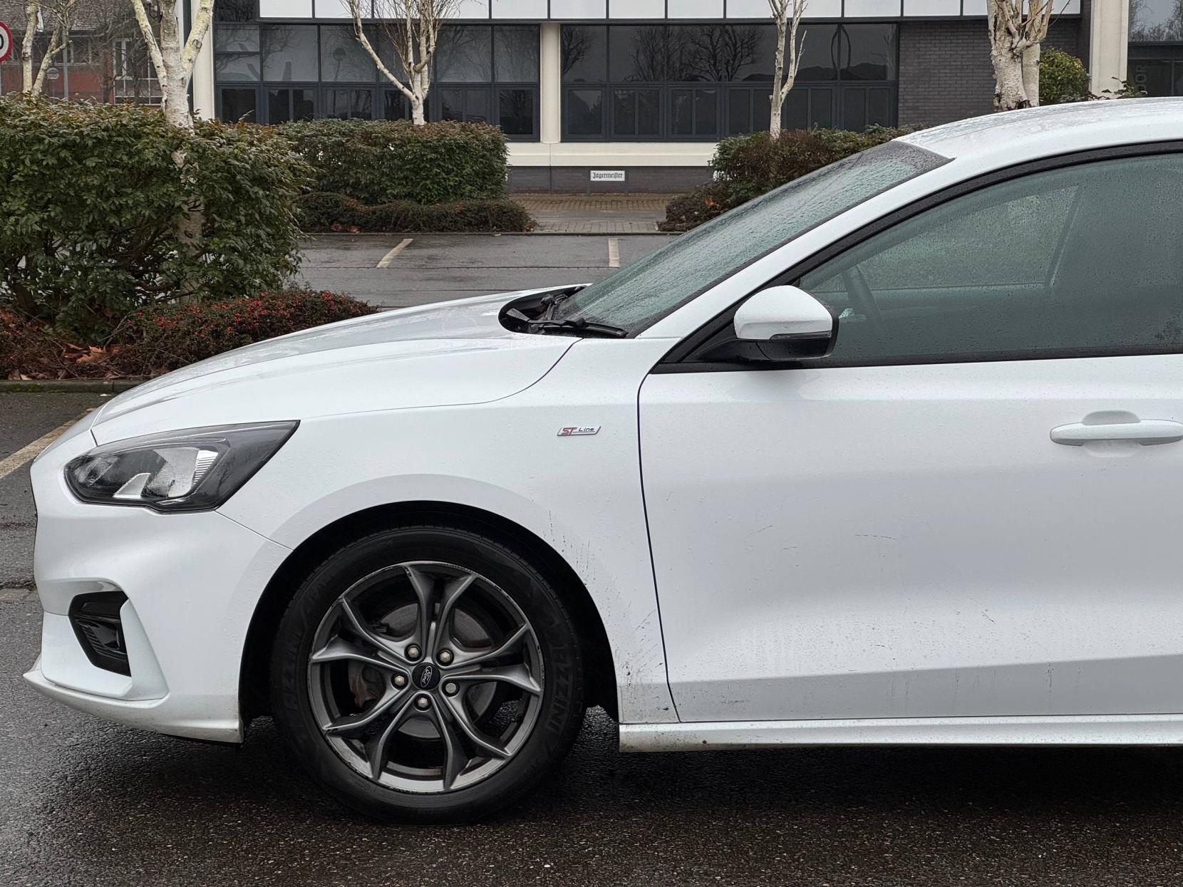 Ford Focus 1.0T EcoBoost ST-Line Hatchback 5dr Petrol Manual Euro 6 (s/s) (125 ps)