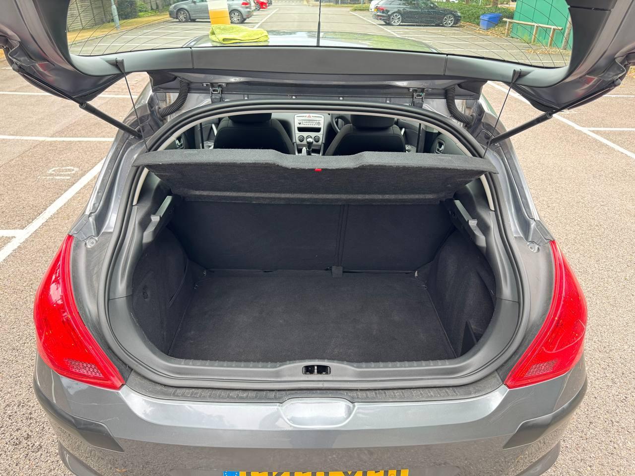 Peugeot 308 1.4 VTi S Hatchback 5dr Petrol Manual (149 g/km, 98 bhp)