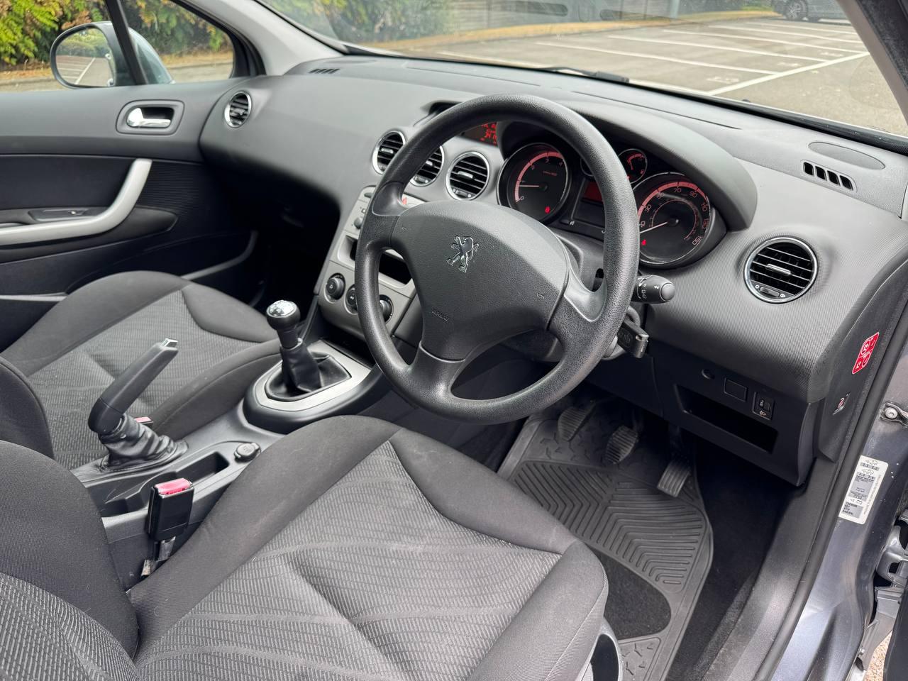 Peugeot 308 1.4 VTi S Hatchback 5dr Petrol Manual (149 g/km, 98 bhp)
