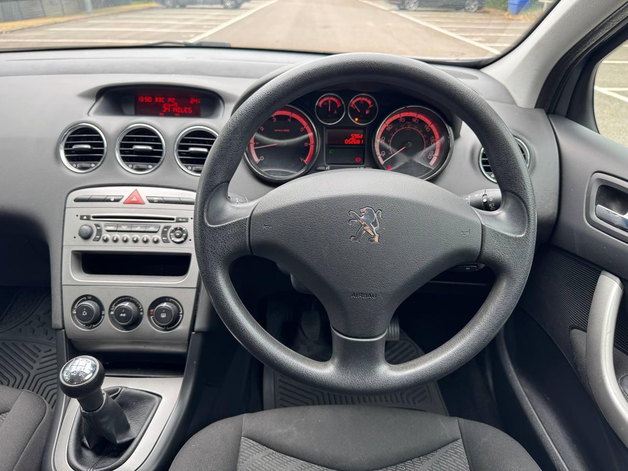 Peugeot 308 1.4 VTi S Hatchback 5dr Petrol Manual (149 g/km, 98 bhp)