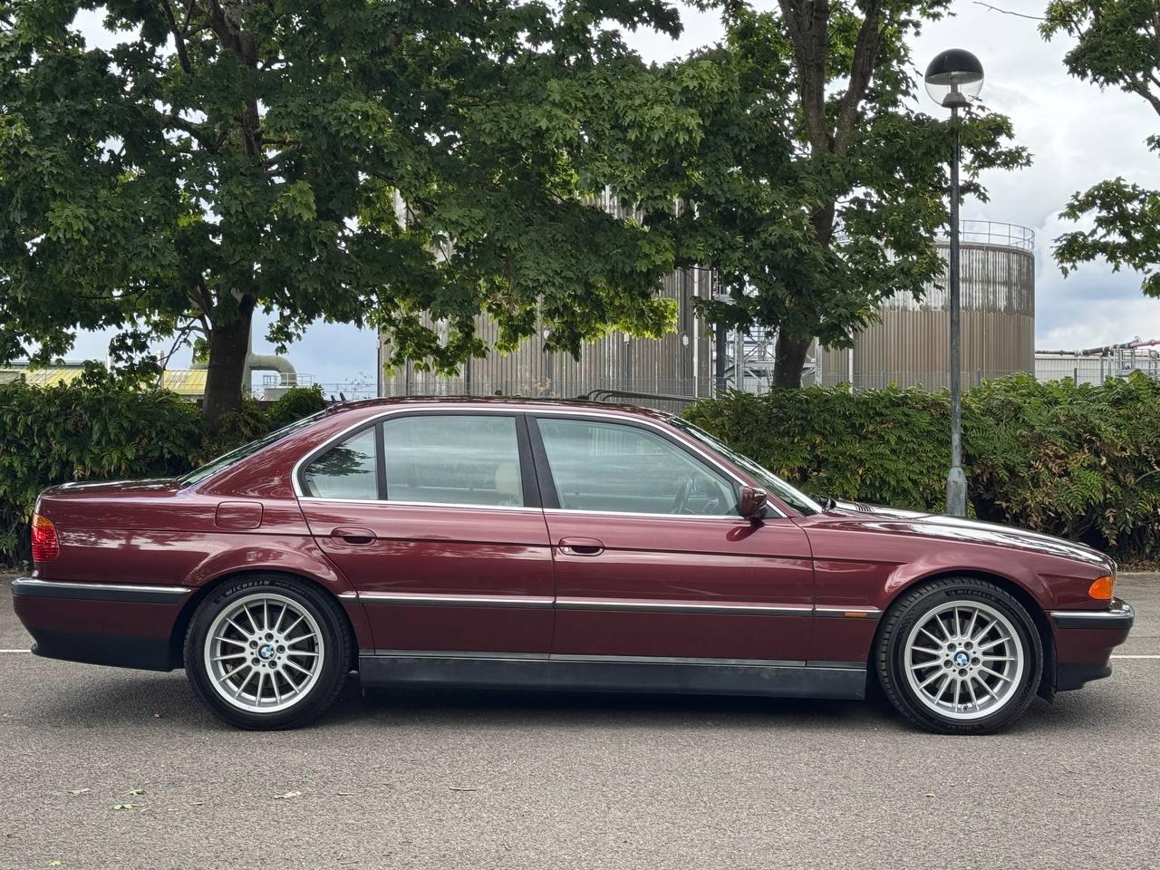 BMW 7 Series 4.4 740i Saloon 4dr Petrol Automatic (301 g/km, 286 bhp)