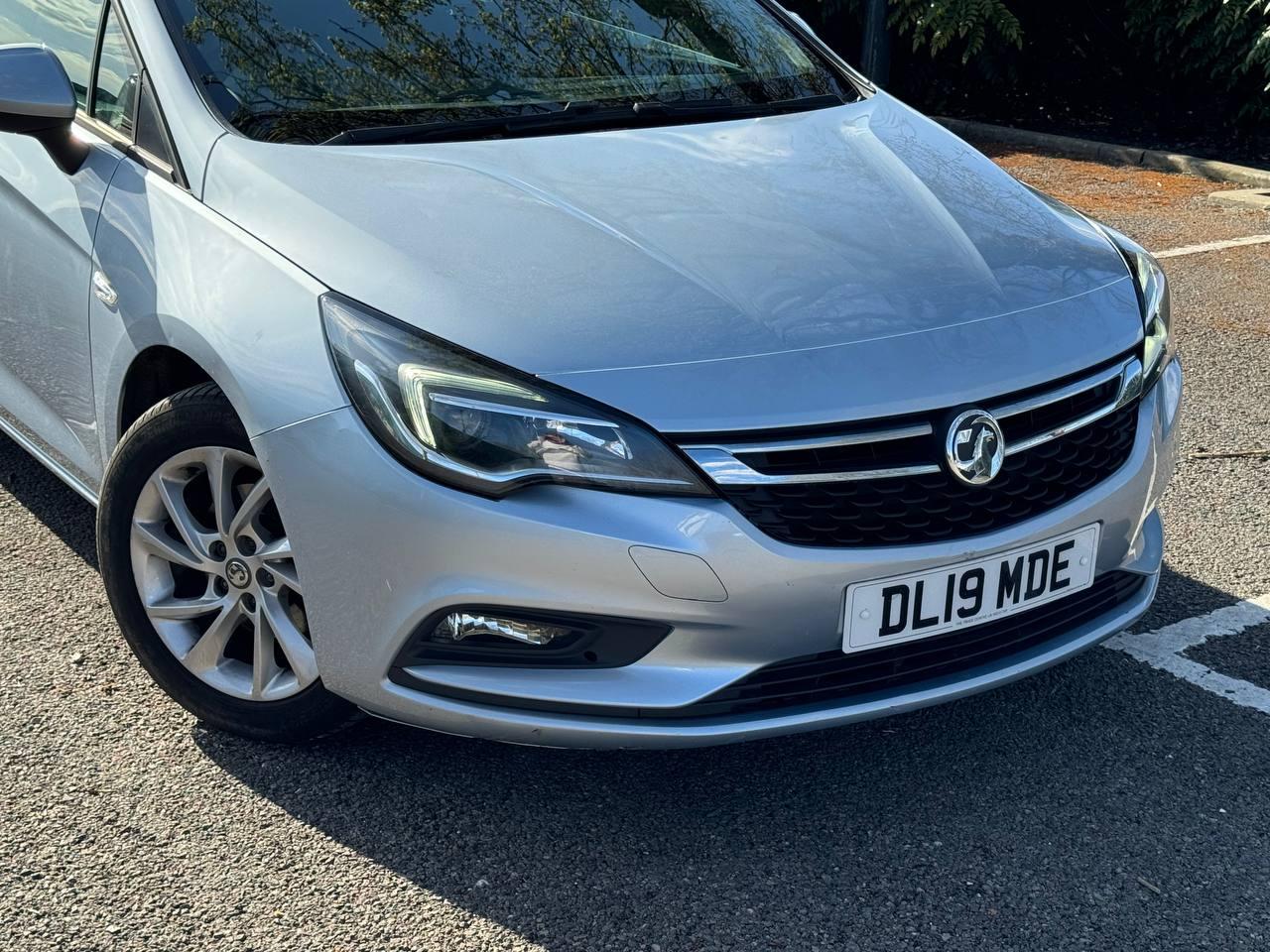 Vauxhall Astra 1.6 CDTi ecoTEC BlueInjection Tech Line Nav Sports Tourer 5dr Diesel Manual Euro 6 (s/s) (110 ps)