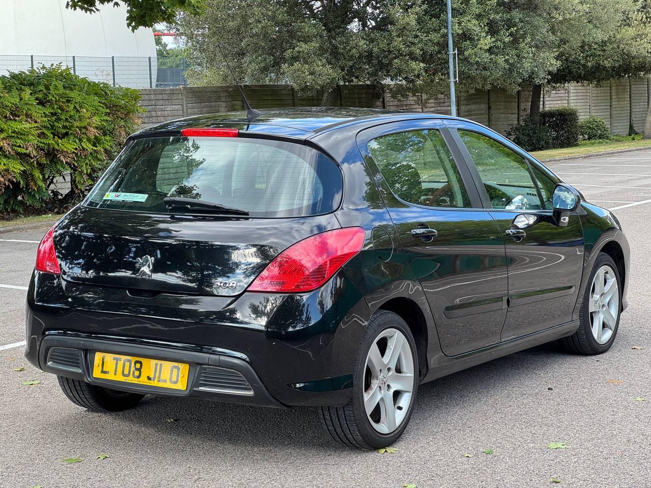 Peugeot 308 2.0 HDi FAP SE Hatchback 5dr Diesel Manual (146 g/km, 136 bhp)